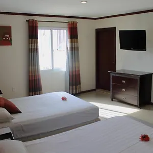  Hotel Curacao